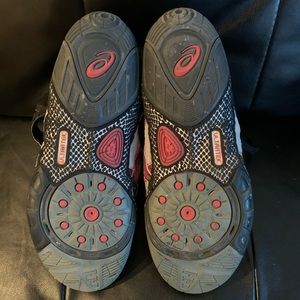 Wrestling shoes